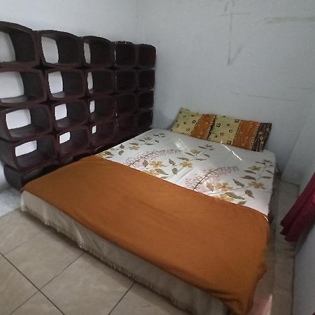 Oyo Life 91339 Pondok Kost Aulia Syariah Garut Ngoại thất bức ảnh
